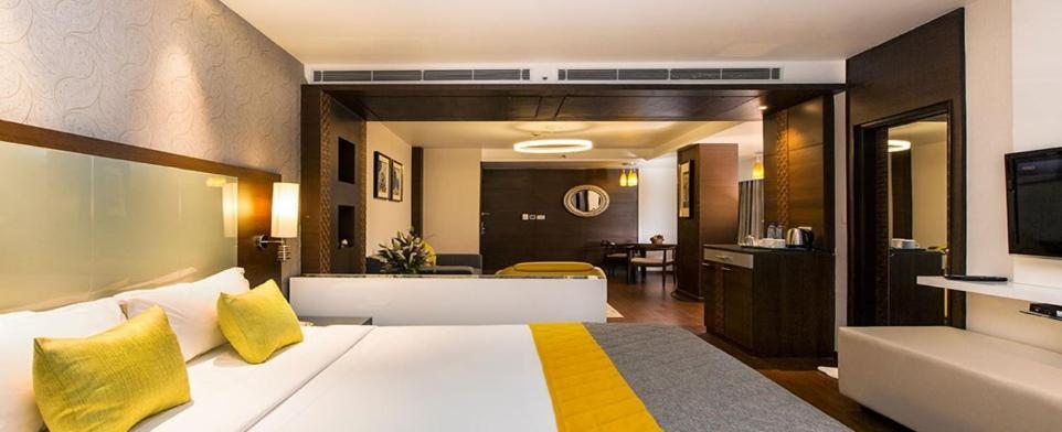 Hotel The The Grand Magrath Bangalore Extérieur photo